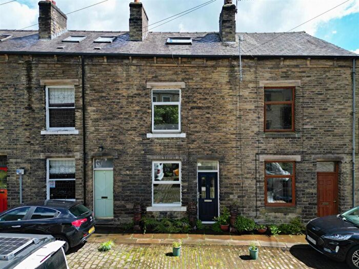 2 Bedroom Terraced House For Sale In Oak Street, Hebden Bridge, Halifax, HX7