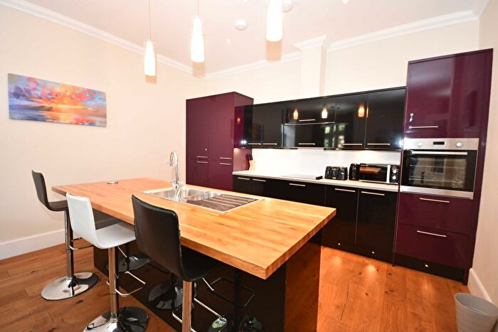 3 Bedroom Flat To Rent In Ardconnel Street, Inverness, Inverness, IV2