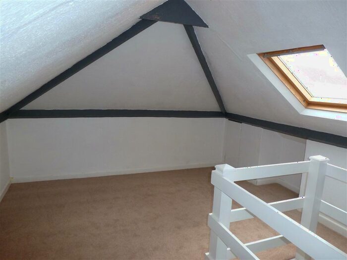 4 Bedroom Semi-Detached House To Rent In Southmead Road, Filton, Bristol, BS34