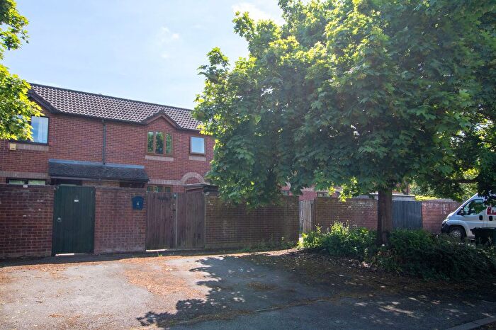 1 Bedroom Terraced House For Sale In Webb Close, Banbury, OX16