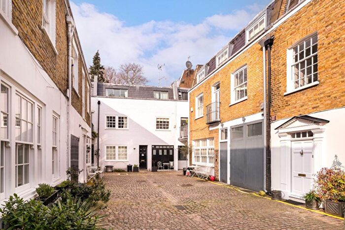 2 Bedroom Mews To Rent In Queen's Gate Mews, SW7