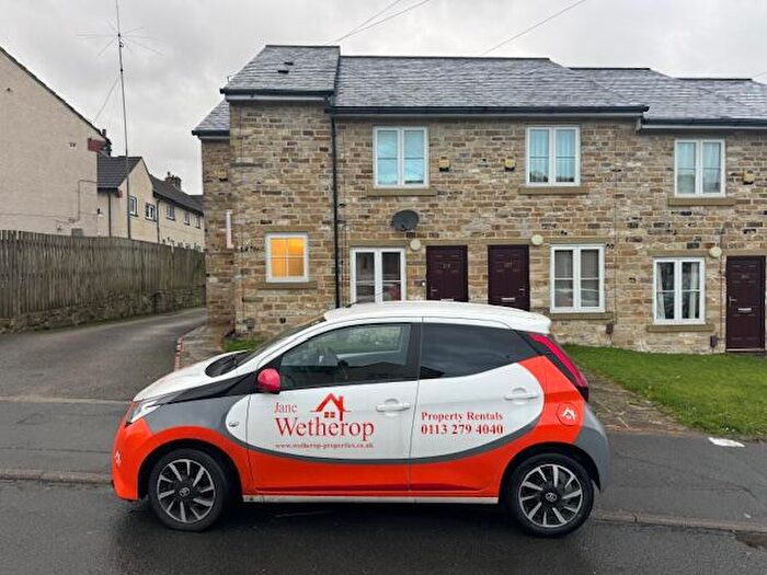 2 Bedroom End Of Terrace House To Rent In Longley, Huddersfield, West Yorkshire, HD4