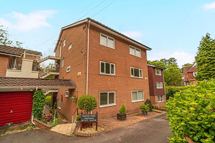 2 Bedroom Apartment For Sale In Stow Park Crescent, Hafod Court, NP20