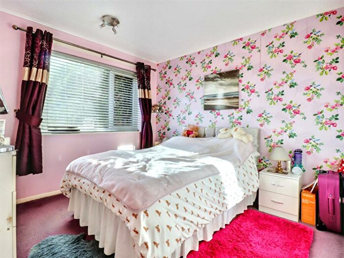 2 Bedroom Semi-Detached Bungalow For Sale In Heron Gardens, Stalham, NR12