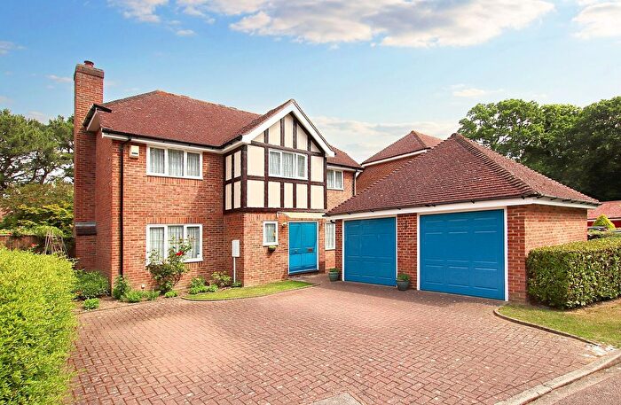 4 Bedroom Detached House For Sale In Birkdale Gardens, Upper Shirley, CR0