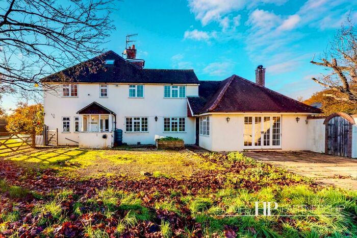 3 Bedroom Semi-Detached House To Rent In Smalls Hill Road, Norwood Hill, RH6