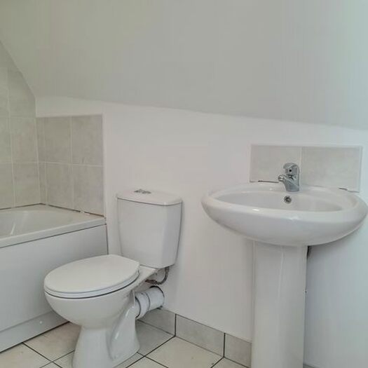 1 Bedroom Flat To Rent In Flat, Market St, Bacup, OL13