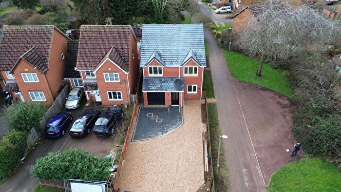 4 Bedroom Detached House For Sale In Bradwell Road, Milton Keynes, Buckinghamshire, MK13