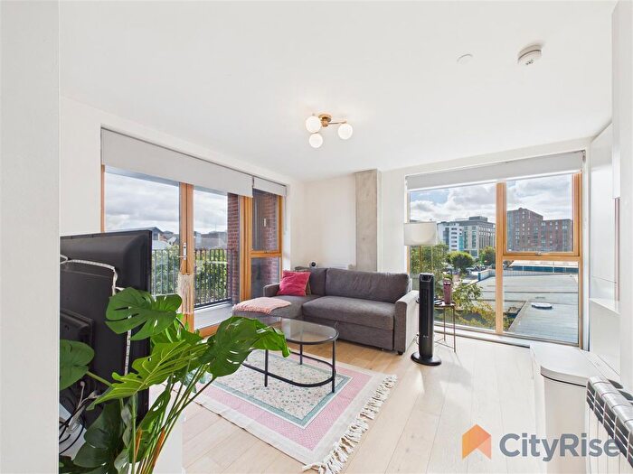 1 Bedroom Flat For Sale In Ironworks, David Street, Leeds, LS11