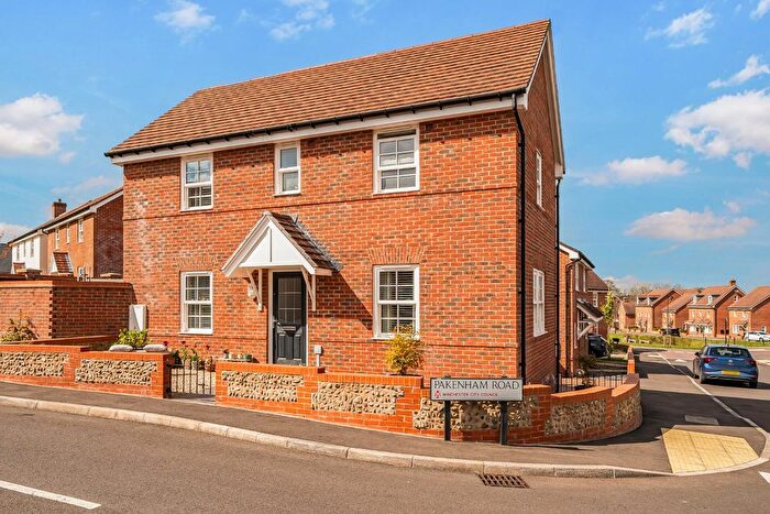 3 Bedroom Detached House For Sale In Pakenham Road, Waterlooville, PO7