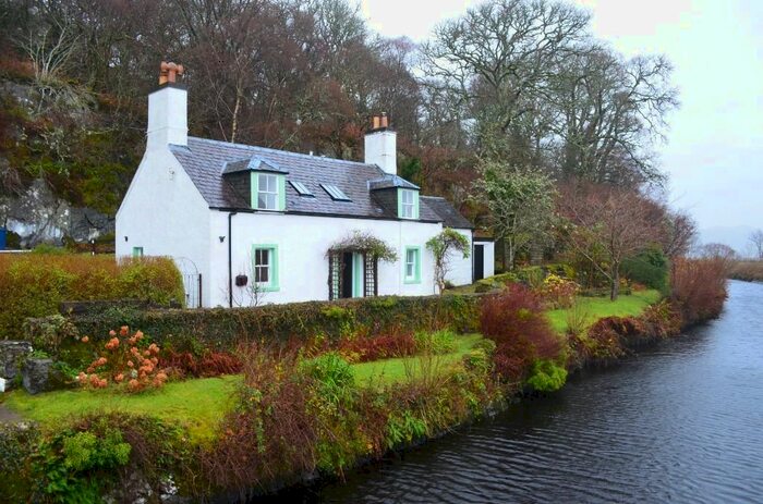 2 Bedroom Detached House To Rent In Crinan Bridge House, Crinan, Lochgilphead PA31