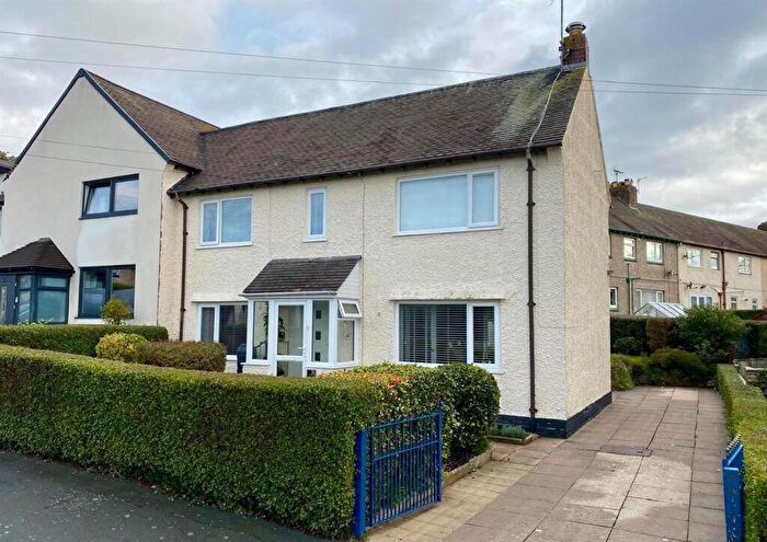 3 Bedroom Semi-Detached House For Sale In Park Drive, Deganwy, LL31