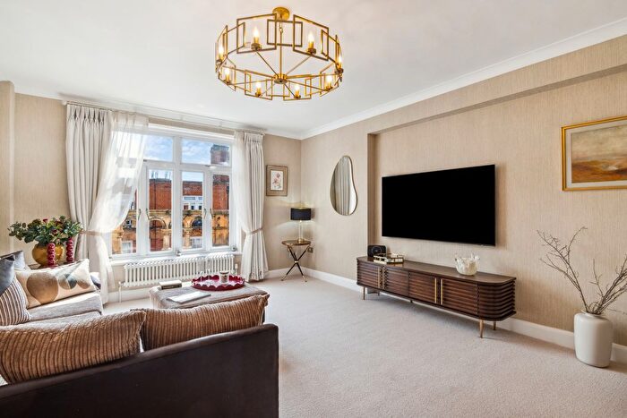 2 Bedroom Flat To Rent In Montagu Mansions, Marylebone, W1U