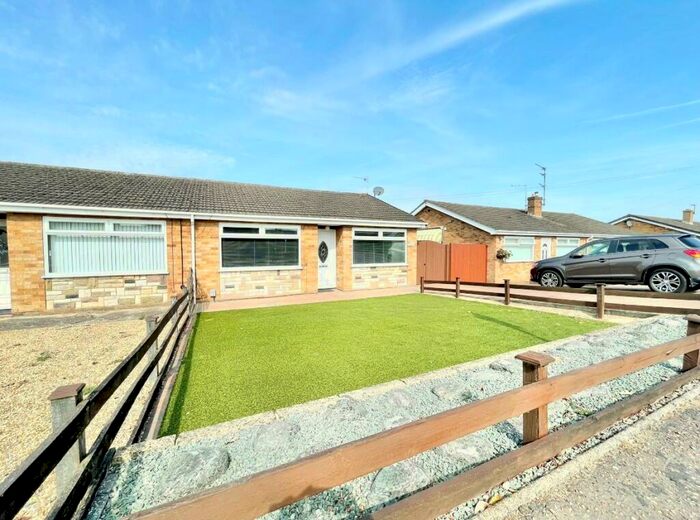 2 Bedroom Bungalow To Rent In Sparhawk Avenue, Norwich, NR7