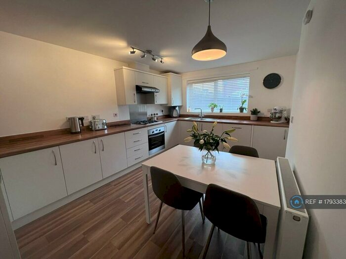 3 Bedroom End Of Terrace House To Rent In Lagden Gardens, Angmering, BN16