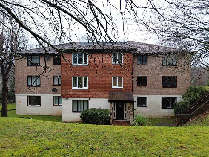 Studio For Sale In Fairbairn Close, Purley, CR8