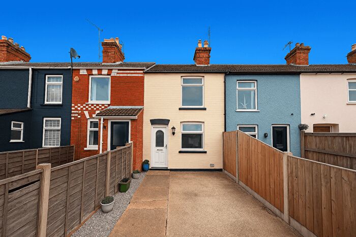 2 Bedroom Terraced House For Sale In Kirkley Run, Lowestoft, NR33