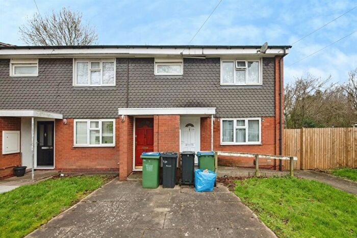 2 Bedroom Town House For Sale In Francis Road, Smethwick, B67