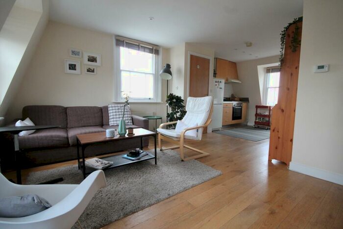 3 Bedroom Flat To Rent In Brecknock Road, Tufnell Park, N7