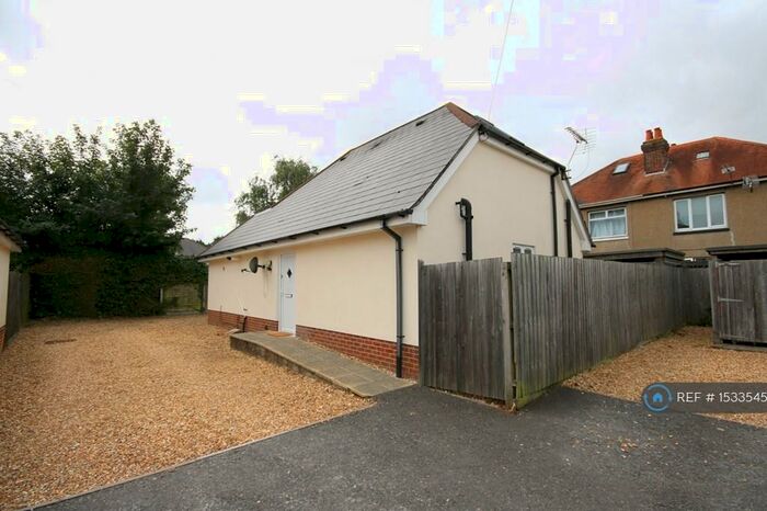 5 Bedroom Detached House To Rent In Wycliffe Gardens, Bournemouth, BH9