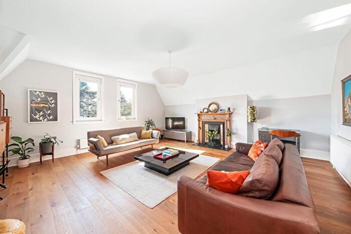 3 Bedroom Flat For Sale In Crystal Palace Park Road, Sydenham, London, SE26