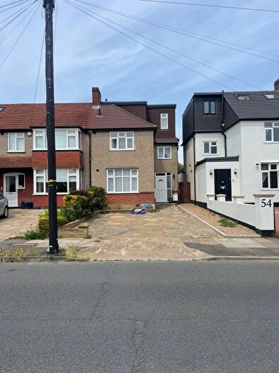 1 Bedroom Flat To Rent In Amberwood Rise, New Malden, KT3