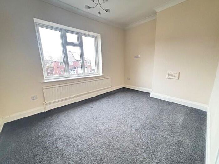 5 Bedroom Semi-Detached House To Rent In Victoria Road, Kirkby In Ashfield, NG17