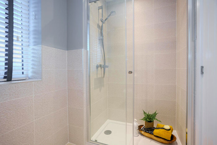 3 Bedroom End Of Terrace House For Sale In Mason Road. Bedford, Bedfordshire, MK42