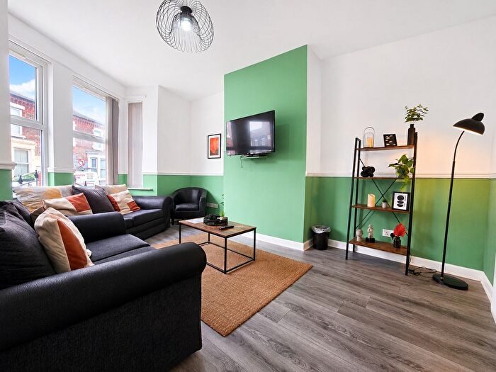 3 Bedroom End Of Terrace House To Rent In Walton Breck Road, Liverpool, L4