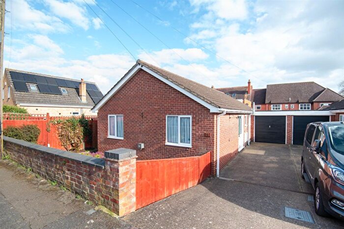 2 Bedroom Detached Bungalow For Sale In Roberts Street, Wellingborough, NN8
