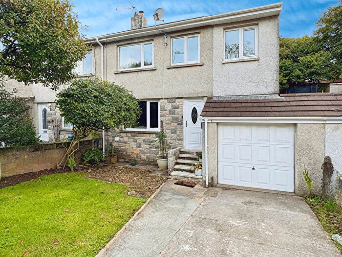 4 Bedroom Semi-Detached House For Sale In Llangeinor Road, Brynmenyn, Bridgend, CF32