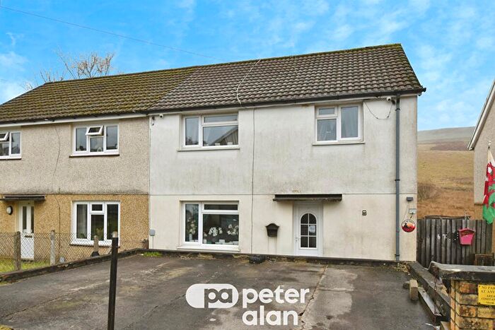 3 Bedroom Semi-Detached House For Sale In Glan-Y-Nant, Fochriw, Bargoed, CF81