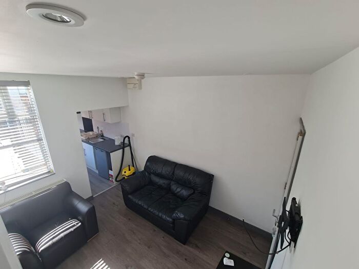 3 Bedroom Terraced House To Rent In Darnley Street, Stoke-On-Trent, ST4