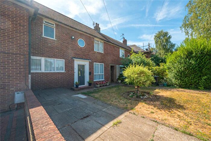 3 Bedroom Terraced House For Sale In Berners Drive, St. Albans, Hertfordshire, AL1