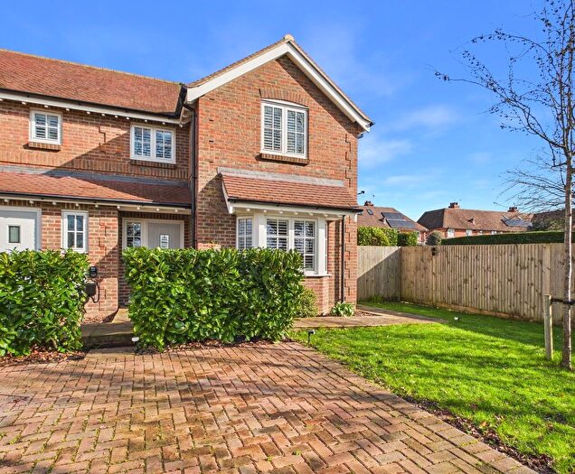 3 Bedroom End Of Terrace House For Sale In Brickyard Cottages, Long Furlong, Worthing, BN13
