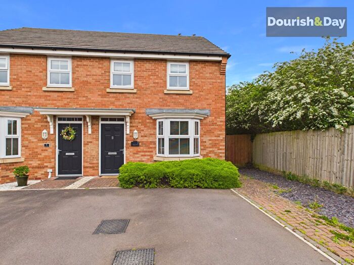 3 Bedroom Semi-detached House For Sale In Oakley Road, Market Drayton, TF9