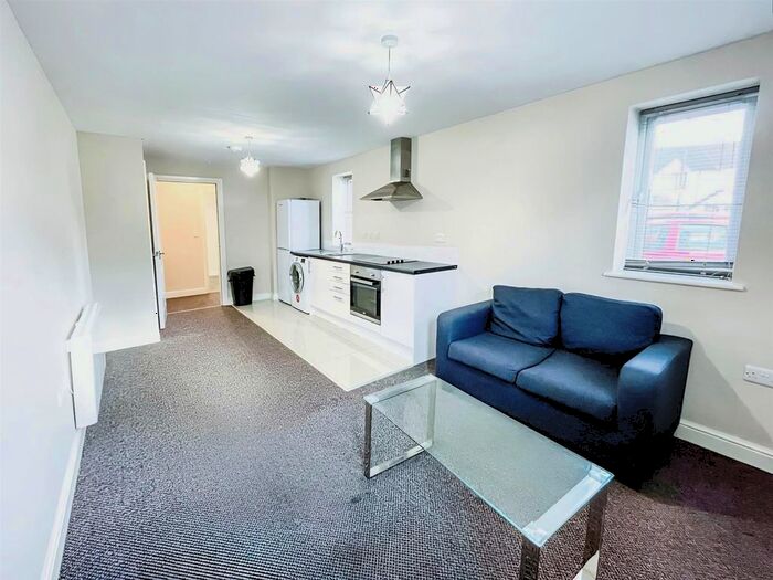 1 Bedroom Flat To Rent In Mcconnel Crescent, New Rossington, Doncaster, DN11