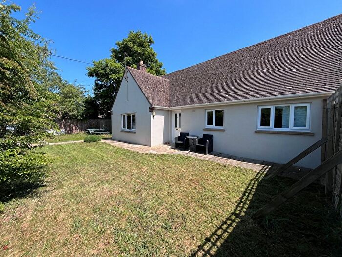 3 Bedroom Detached Bungalow For Sale In Burford Road, Minster Lovell, OX29