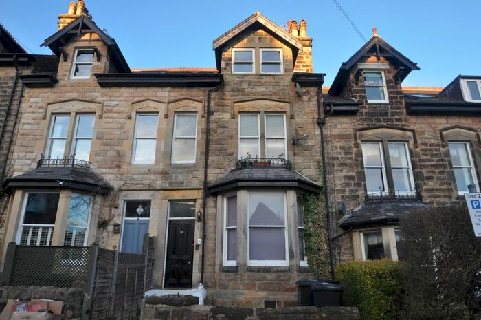 2 Bedroom Flat To Rent In Heywood Road, Harrogate, North Yorkshire, HG2