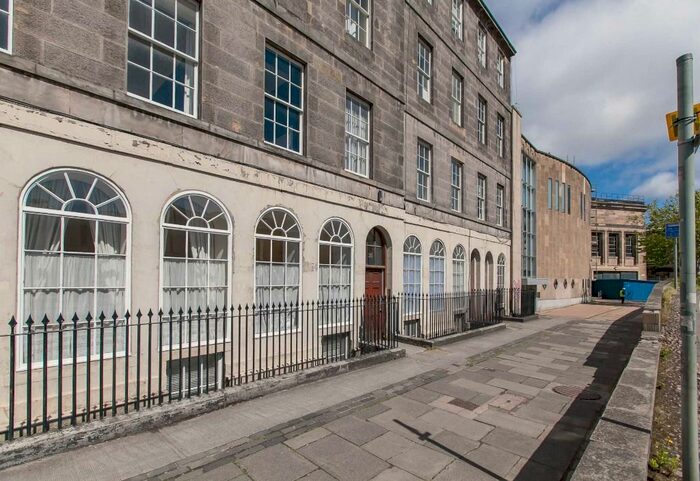 2 Bedroom Flat To Rent In Lothian Street, Old Town, Edinburgh, EH1