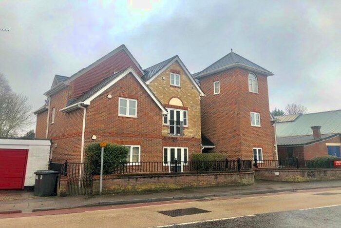 2 Bedroom Flat To Rent In Spring House, Basingstoke, RG21