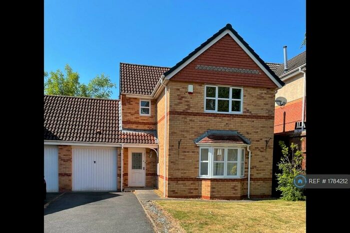3 Bedroom Detached House To Rent In Celandine Close, Oadby, Leicester, LE2