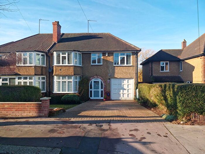 5 Bedroom Semi Detached House For Sale In Crest Road, South Croydon, CR2