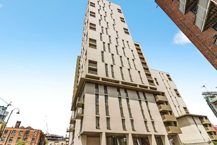 3 Bedroom Apartment To Rent In Cambridge Street, Manchester, Greater Manchester, M1