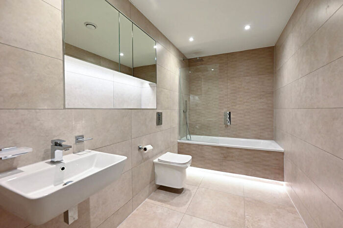 1 Bedroom Apartment To Rent In Farnborough Road, Farnborough, GU14