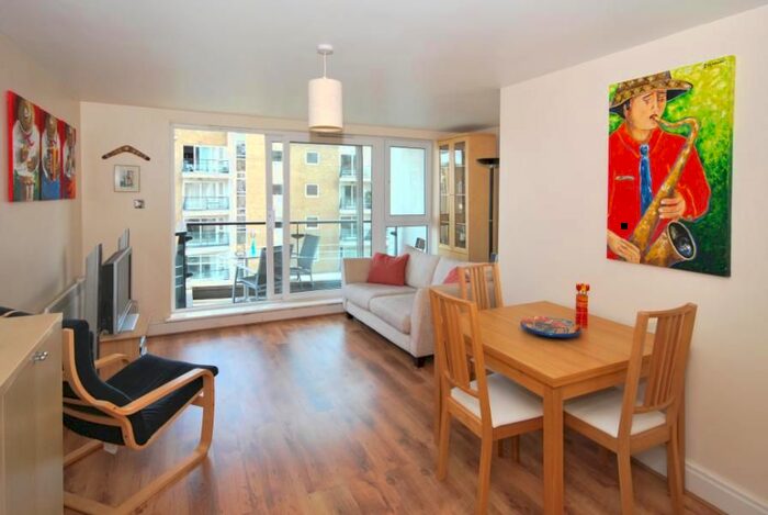 2 Bedroom Flat To Rent In Riverside West, Smugglers Way, SW18
