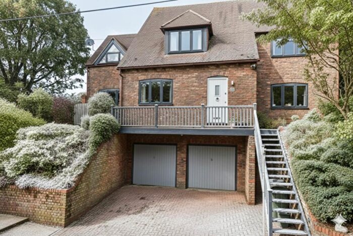 5 Bedroom Detached House For Sale In Tey Road, Coggeshall, CO6