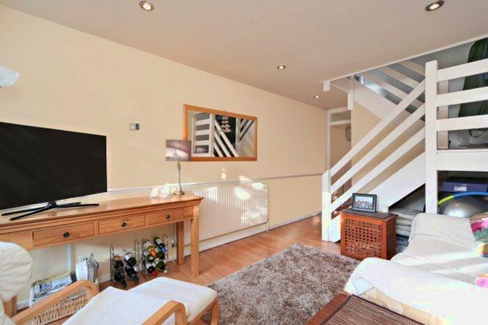 1 Bedroom Property To Rent In Fulwood Walk, London, SW19