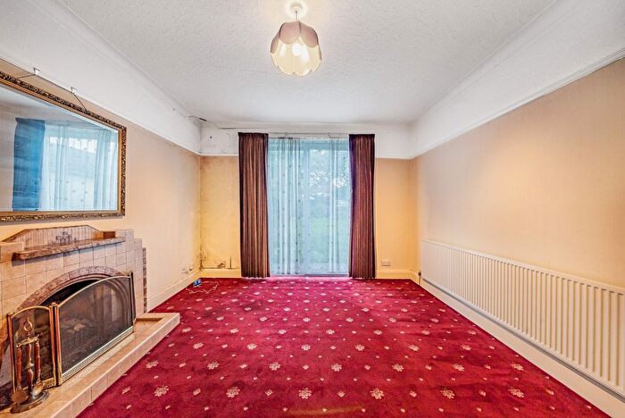 3 Bedroom Detached House For Sale In Marlborough Lane, London, SE7