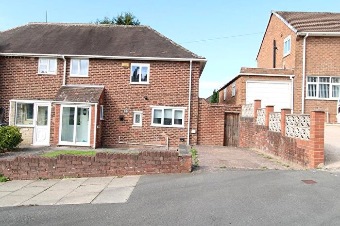 3 Bedroom Semi-detached House To Rent In Farm Road, Rowley Regis, B65